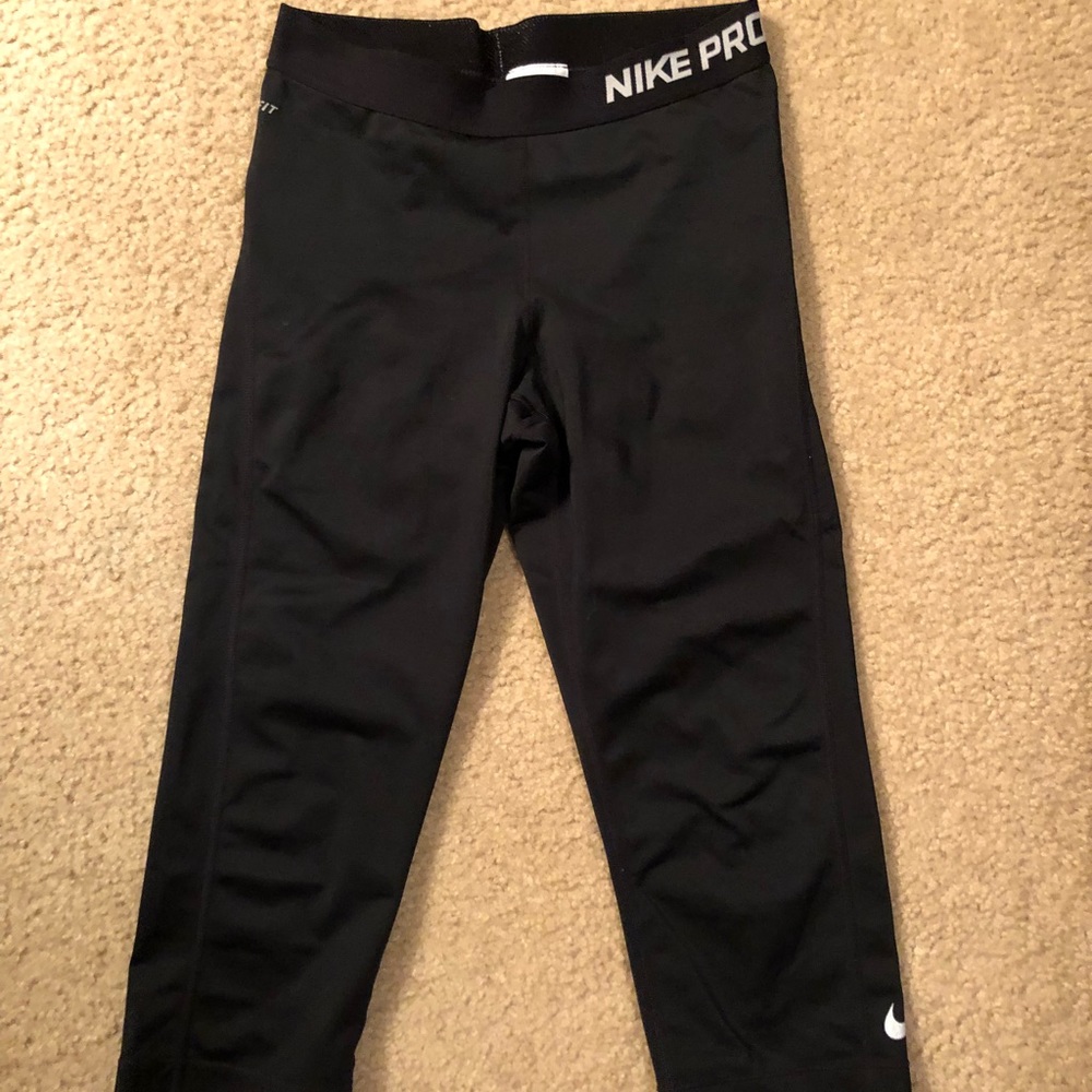 Nike Pro cropped leggings